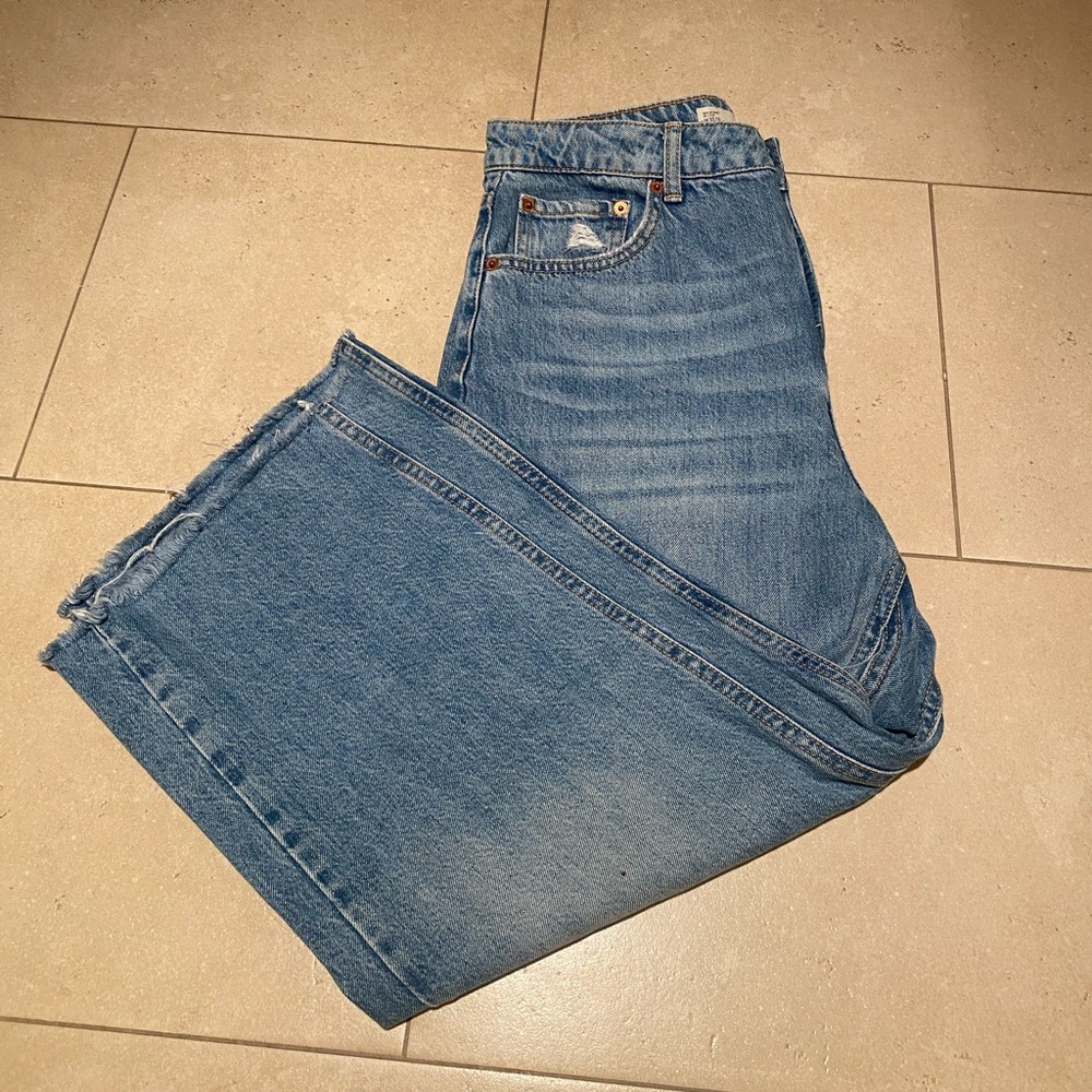 Topshop Jeans: Wide Leg & Light Wash!!